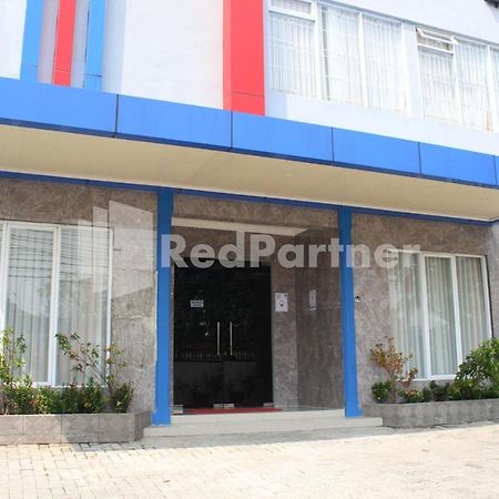 Brahma Hotel Mitra Reddoorz Jakarta Extérieur photo