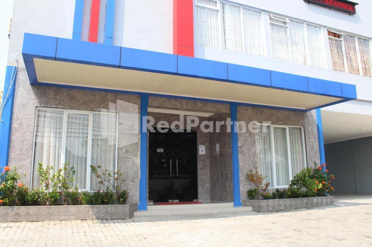 Brahma Hotel Mitra Reddoorz Jakarta Extérieur photo