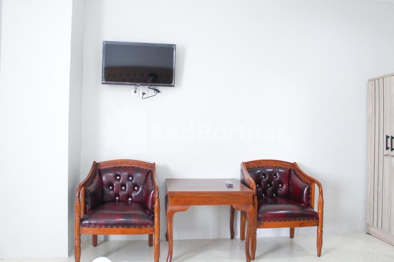 Brahma Hotel Mitra Reddoorz Jakarta Extérieur photo