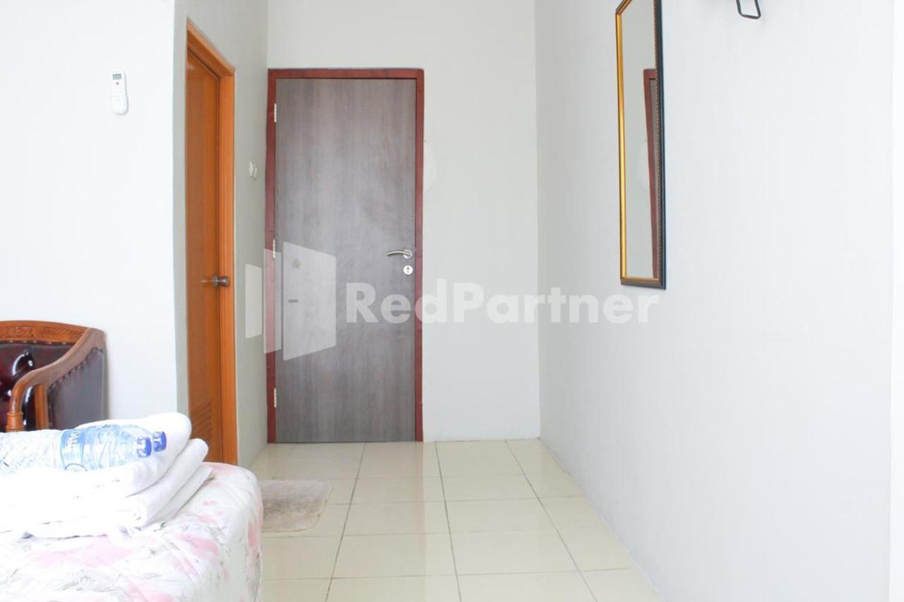 Brahma Hotel Mitra Reddoorz Jakarta Extérieur photo
